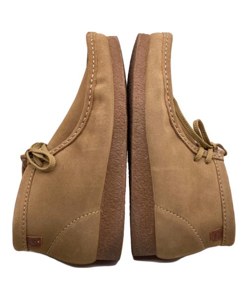 CLARKS（クラークス）CLARKS (クラークス) シェイカー ブーツ ベージュ サイズ:26.5の古着・服飾アイテム