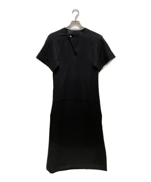 resil（レジル）resil (レジル) ベルテッドデザインワンピース ブラック×ホワイト サイズ:9号の古着・服飾アイテム