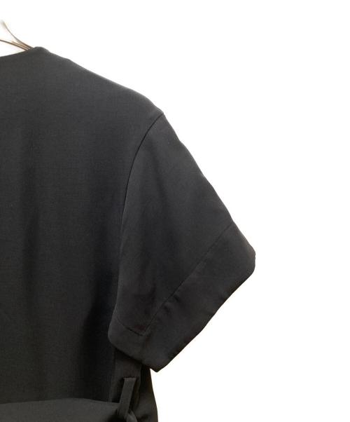 resil（レジル）resil (レジル) ベルテッドデザインワンピース ブラック×ホワイト サイズ:9号の古着・服飾アイテム