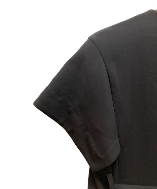 resil（レジル）resil (レジル) ベルテッドデザインワンピース ブラック×ホワイト サイズ:9号の古着・服飾アイテム