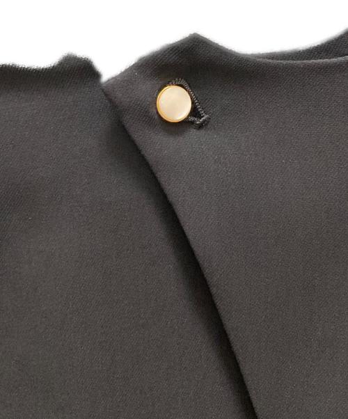 resil（レジル）resil (レジル) ベルテッドデザインワンピース ブラック×ホワイト サイズ:9号の古着・服飾アイテム