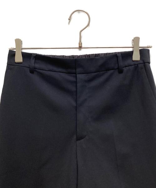 23区（ニジュウサンク）23区 (ニジュウサンク) クリアストレッチ テーパードパンツ ネイビー サイズ:38の古着・服飾アイテム