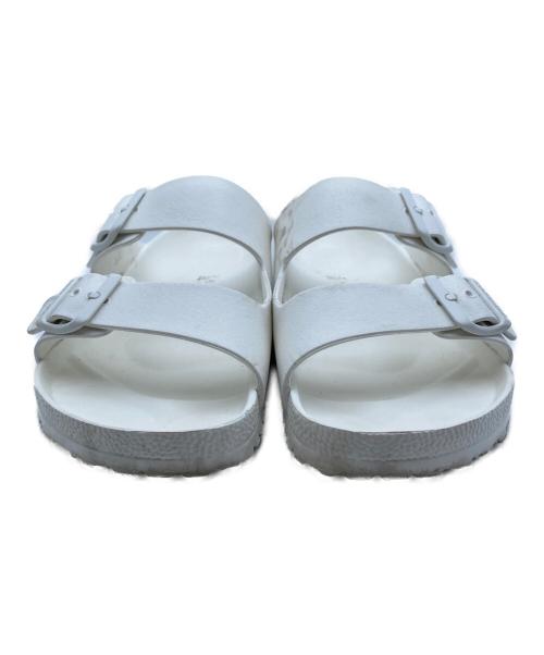BIRKENSTOCK（ビルケンシュトック）BIRKENSTOCK (ビルケンシュトック) アリゾナストラップサンダル ホワイト サイズ:26.5の古着・服飾アイテム