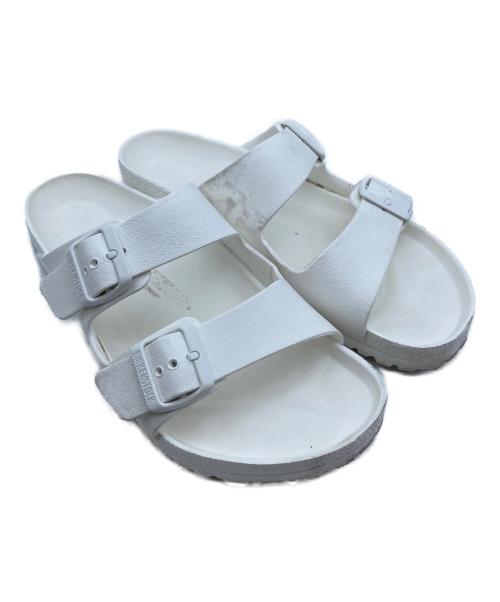 BIRKENSTOCK（ビルケンシュトック）BIRKENSTOCK (ビルケンシュトック) アリゾナストラップサンダル ホワイト サイズ:26.5の古着・服飾アイテム