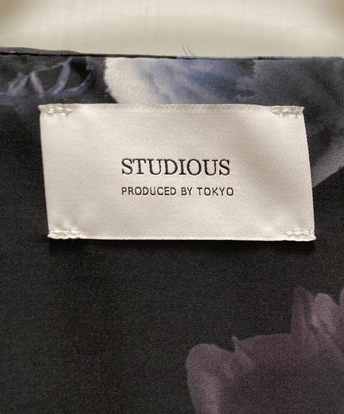 STUDIOUS（ステュディオス）STUDIOUS (ステュディオス) ダークフラワービッグシルエットシャツ ブラック サイズ:2の古着・服飾アイテム