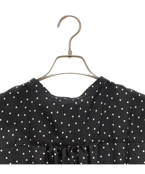 SHIPS（シップス）SHIPS (シップス) ドット 柄 サイド プリーツ フレンチスリーブ ワンピース ブラック サイズ:Sの古着・服飾アイテム