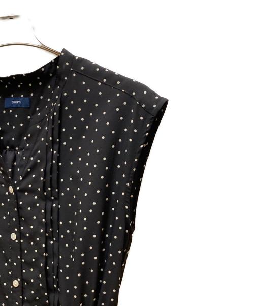 SHIPS（シップス）SHIPS (シップス) ドット 柄 サイド プリーツ フレンチスリーブ ワンピース ブラック サイズ:Sの古着・服飾アイテム