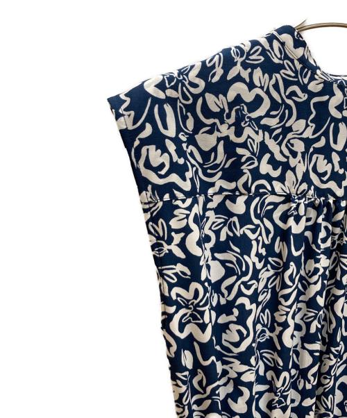 SHIPS（シップス）SHIPS (シップス) 花柄 サイド プリーツ フレンチスリーブ ワンピース ブルー サイズ:Sの古着・服飾アイテム