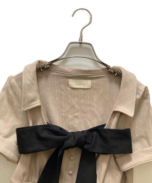 AND MARY（アンドマリー）AND MARY (アンドマリー) Robin ribbon ブラウス ベージュ サイズ:Mの古着・服飾アイテム