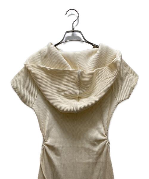 AND MARY（アンドマリー）AND MARY (アンドマリー) Effie slit dress Ivory. ベージュ サイズ:FREEの古着・服飾アイテム