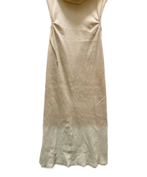 AND MARY（アンドマリー）AND MARY (アンドマリー) Effie slit dress Ivory. ベージュ サイズ:FREEの古着・服飾アイテム