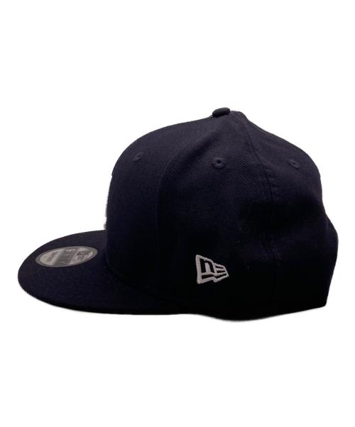 UNDERCOVER（アンダーカバー）UNDERCOVER (アンダーカバー) New Era (ニューエラ) 9FIFTY Uロゴスナップバックキャップ ネイビーの古着・服飾アイテム