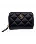 CHANEL（シャネル）の古着「ココマーク マトラッセ コインケース」｜ブラック