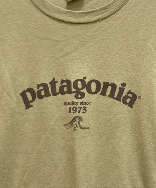 Patagonia（パタゴニア）Patagonia (パタゴニア) Beneficial T's ロゴTシャツ カーキ サイズ:XLの古着・服飾アイテム