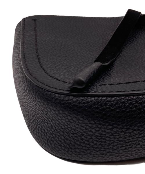 MARC JACOBS（マークジェイコブス）MARC JACOBS (マークジェイコブス) マーベリック クロスボディ レザーショルダーバッグ ブラックの古着・服飾アイテム