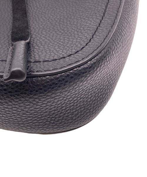 MARC JACOBS（マークジェイコブス）MARC JACOBS (マークジェイコブス) マーベリック クロスボディ レザーショルダーバッグ ブラックの古着・服飾アイテム