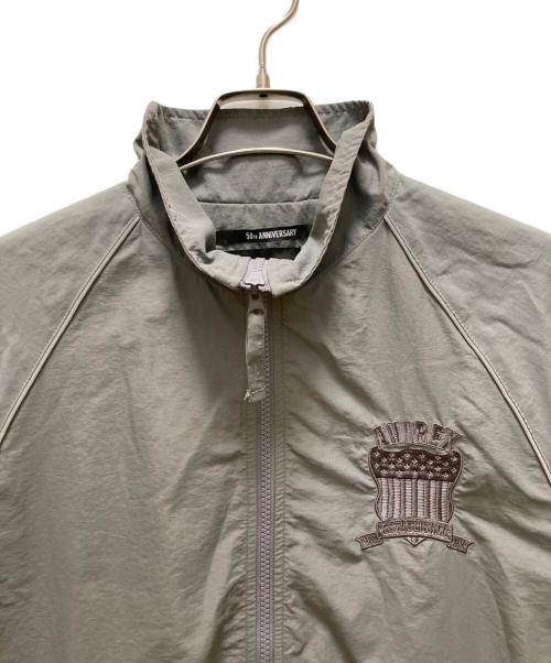 AVIREX（アヴィレックス）AVIREX (アヴィレックス) NYLON PIPING STAND JACKET グレー サイズ:Mの古着・服飾アイテム