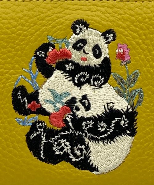 KEITA MARUYAMA（ケイタマルヤマ）KEITA MARUYAMA (ケイタマルヤマ) IMURAMM (イムラム) パンダ刺繍Lジファスナー二つ折り財布 イエローの古着・服飾アイテム