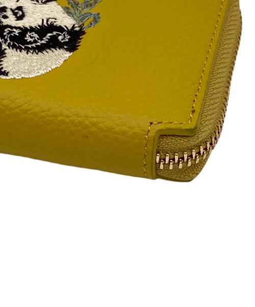 KEITA MARUYAMA（ケイタマルヤマ）KEITA MARUYAMA (ケイタマルヤマ) IMURAMM (イムラム) パンダ刺繍Lジファスナー二つ折り財布 イエローの古着・服飾アイテム