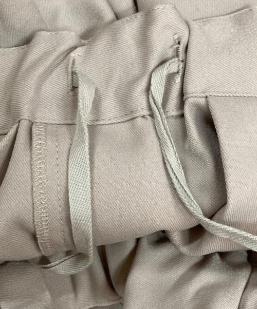 mizuiro-ind（ミズイロインド）mizuiro-ind (ミズイロインド) ワイドテーパードパンツ ベージュ サイズ:不明の古着・服飾アイテム