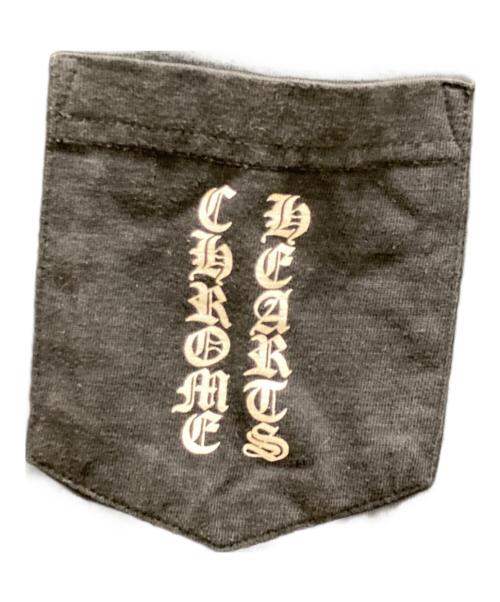 CHROME HEARTS（クロムハーツ）CHROME HEARTS (クロムハーツ) バックススクロールラベルプリント半袖カットソー ブラック サイズ:Mの古着・服飾アイテム