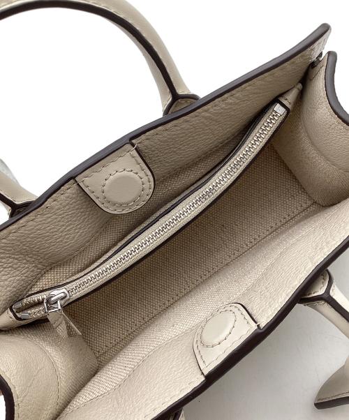 MICHAEL KORS（マイケルコース）MICHAEL KORS (マイケルコース) SCARLETT レザー クロスボディ エクストラスモール ベージュの古着・服飾アイテム