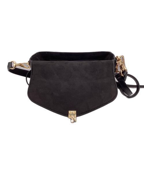 CHARLES & KEITH（チャールズアンドキース）CHARLES & KEITH (チャールズアンドキース) Aurelia オレリア メタリックアクセントサドルバッグ ブラックの古着・服飾アイテム
