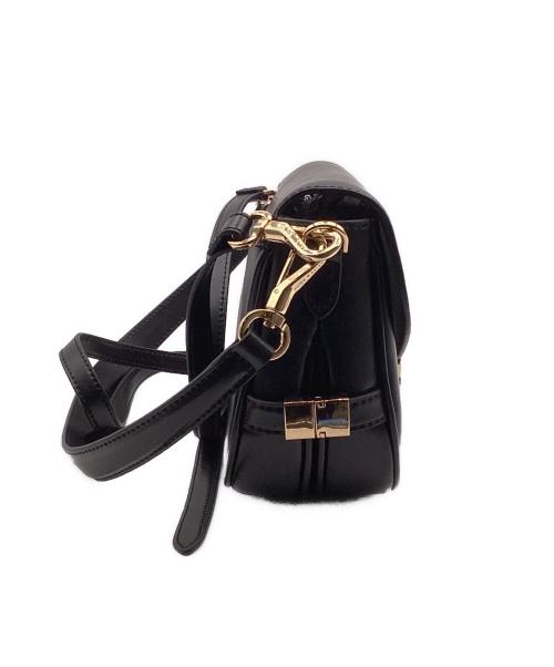 CHARLES & KEITH（チャールズアンドキース）CHARLES & KEITH (チャールズアンドキース) Aurelia オレリア メタリックアクセントサドルバッグ ブラックの古着・服飾アイテム