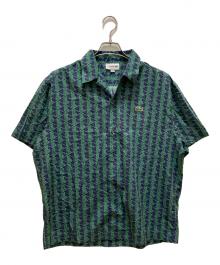 LACOSTE（ラコステ）の古着「オールオーバーモノグラムプリントオープンカラーシャツ」｜グリーン