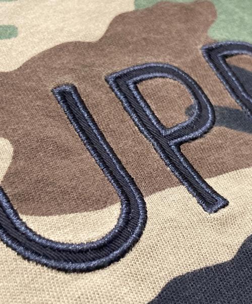 SUPREME（シュプリーム）Supreme (シュプリーム) Capital S S Top Woodland camoカモ フロントロゴTシャツ グリーン サイズ:Lの古着・服飾アイテム