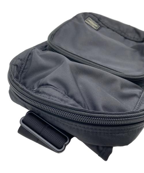 PORTER（ポーター）PORTER (ポーター) フラッシュ スリングショルダーバッグ ブラックの古着・服飾アイテム