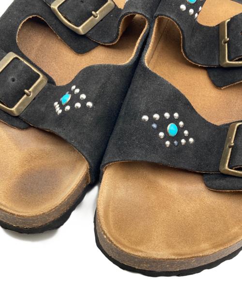 TAJI SHOES（タジ シューズ）TAJI SHOES (タジ シューズ) メタルスタッズ バックルサンダル ブラック サイズ:46の古着・服飾アイテム