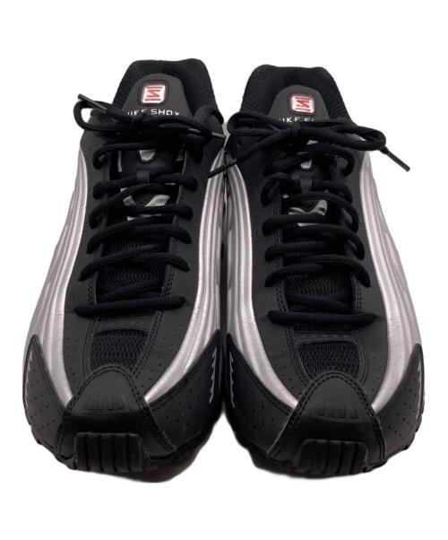 NIKE（ナイキ）NIKE (ナイキ) ショックス R4 グレー サイズ:２９の古着・服飾アイテム