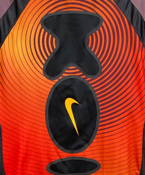 NIKE（ナイキ）NIKE (ナイキ) KOI (コイ) コラボゴールキーパー風ジャージーカットソー グリーン×オレンジ サイズ:Ｍの古着・服飾アイテム