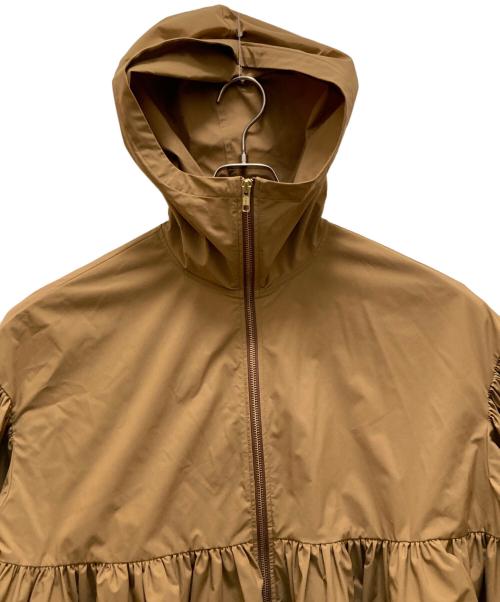 YOIHI（ヨイヒ）YOIHI (ヨイヒ) フリルギャザーマウンテンパーカー ベージュ サイズ:freeの古着・服飾アイテム