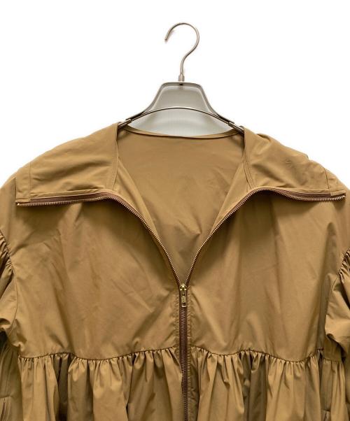YOIHI（ヨイヒ）YOIHI (ヨイヒ) フリルギャザーマウンテンパーカー ベージュ サイズ:freeの古着・服飾アイテム