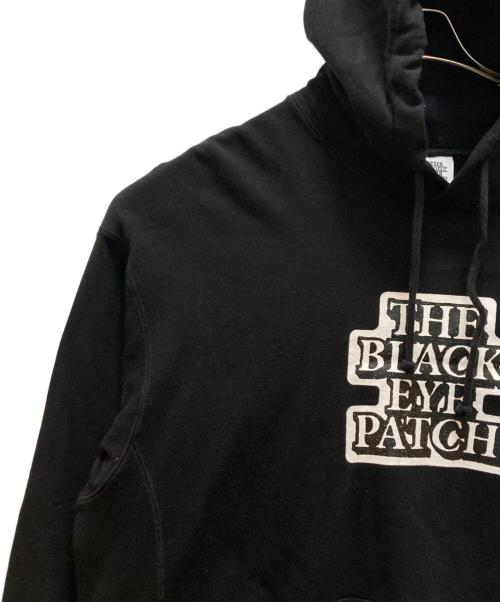 THE BLACK EYE PATCH（ブラックアイパッチ）THE BLACK EYE PATCH (ブラックアイパッチ) ロゴプリント プルオーバーパーカー ブラック サイズ:Lの古着・服飾アイテム