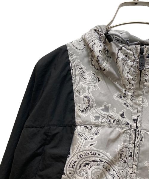 THE NORTHFACE PURPLELABEL（ザ・ノースフェイス パープルレーベル）THE NORTHFACE PURPLELABEL (ザ・ノースフェイス パープルレーベル) ペイズリープリントマウンテンウィンドパーカ グレー×ブラック サイズ:Ｍの古着・服飾アイテム