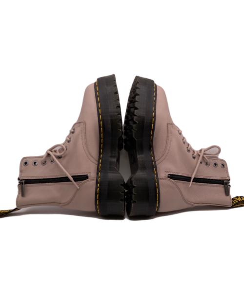 Dr.Martens（ドクターマーチン）Dr.Martens (ドクターマーチン) jadonⅢ 8ホールブーツ ベージュ サイズ:UK6の古着・服飾アイテム