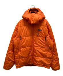 Patagonia（パタゴニア）の古着「パフジャケット」｜オレンジ