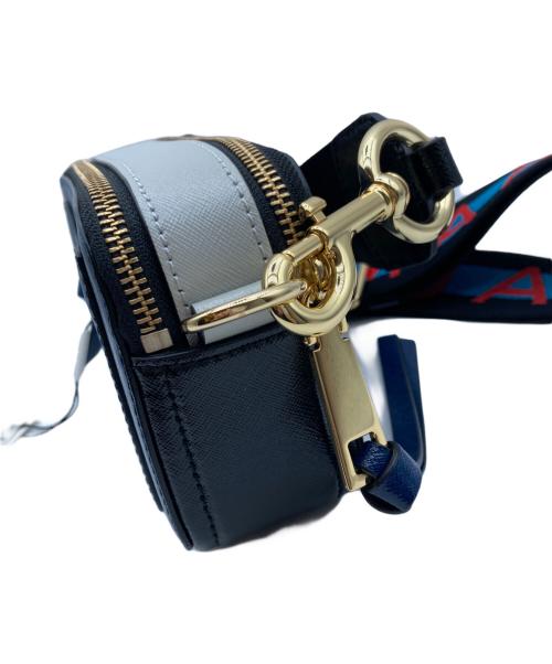 MARC JACOBS（マークジェイコブス）MARC JACOBS (マークジェイコブス) スナップショットカメラバッグ ブルー×ブラックの古着・服飾アイテム