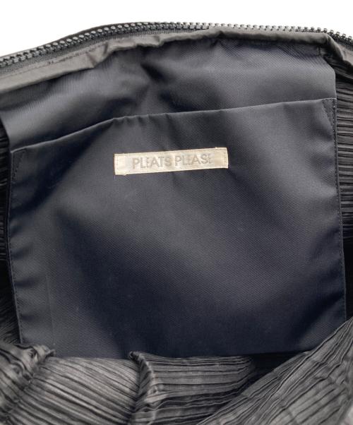 PLEATS PLEASE（プリーツプリーズ）PLEATS PLEASE (プリーツプリーズ) プリーツショルダーバッグ ブラックの古着・服飾アイテム