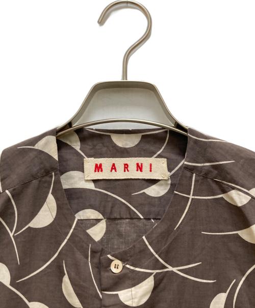 MARNI（マルニ）MARNI (マルニ) 総柄ノーカラーシャツ ブラウン サイズ:40の古着・服飾アイテム
