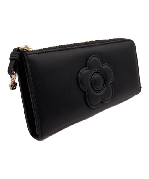MARY QUANT（マリークヮント）MARY QUANT (マリークヮント) デイジーチャームラウンドファスナー長財布 ブラックの古着・服飾アイテム