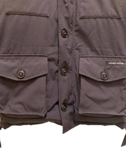 CANADA GOOSE（カナダグース）CANADA GOOSE (カナダグース) ラングレー ダウンジャケット ネイビー サイズ:Mの古着・服飾アイテム