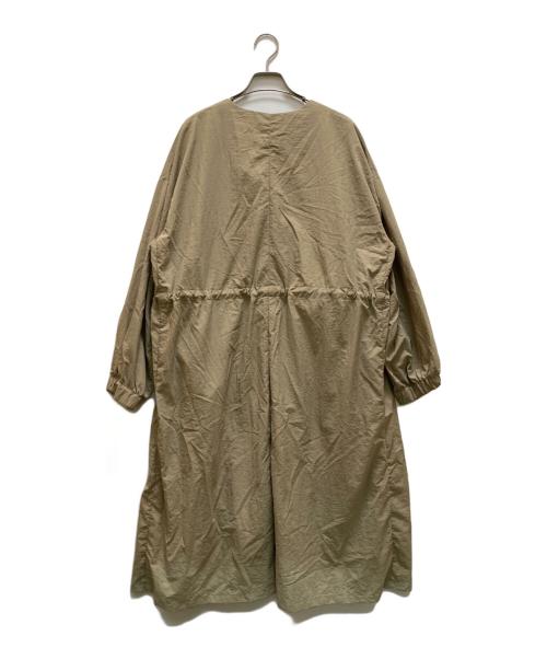 BEARDSLEY（ビアズリー）BEARDSLEY (ビアズリー) バルーン袖フレアーノーカラーコート ベージュ サイズ:Freeの古着・服飾アイテム