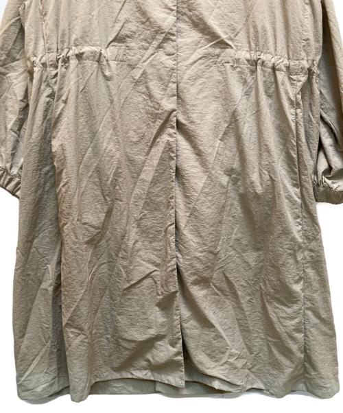 BEARDSLEY（ビアズリー）BEARDSLEY (ビアズリー) バルーン袖フレアーノーカラーコート ベージュ サイズ:Freeの古着・服飾アイテム