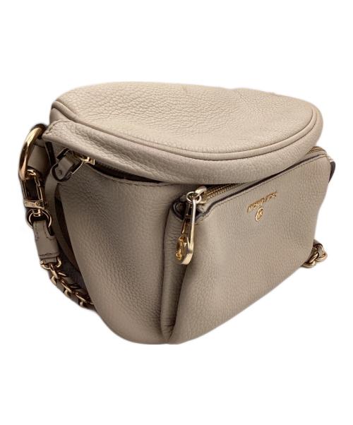 MICHAEL KORS（マイケルコース）MICHAEL KORS (マイケルコース) コース スレイター スリングパック メッセンジャー ミディアム ベージュの古着・服飾アイテム