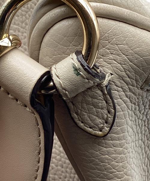MICHAEL KORS（マイケルコース）MICHAEL KORS (マイケルコース) コース スレイター スリングパック メッセンジャー ミディアム ベージュの古着・服飾アイテム