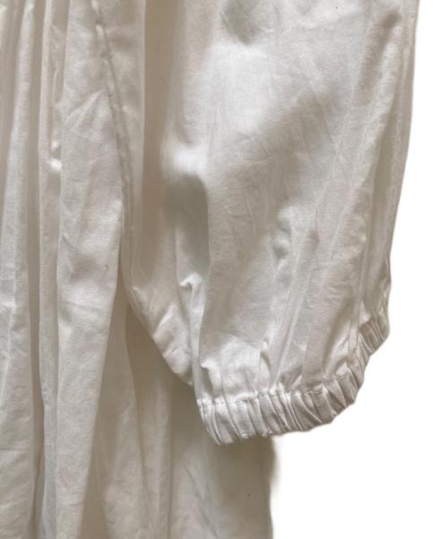 BEARDSLEY（ビアズリー）BEARDSLEY (ビアズリー) ギャザーワンピース ホワイト サイズ:０ 未使用品の古着・服飾アイテム